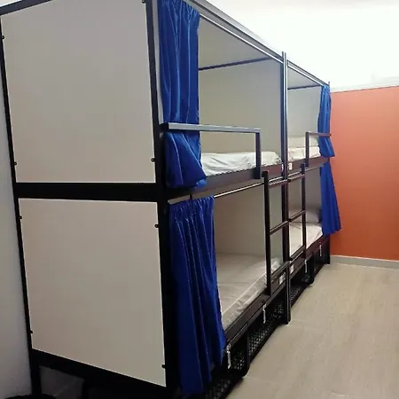 Port - Juvenil Hostel